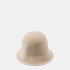 Zara contrast hat Classic Beige Women's Hat